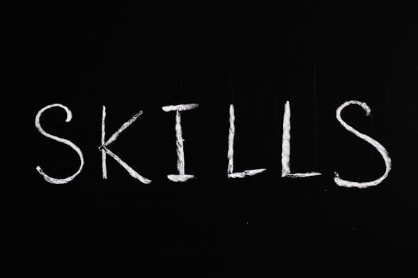 10 soft skills essentielles pour exceller en milieu professionnel